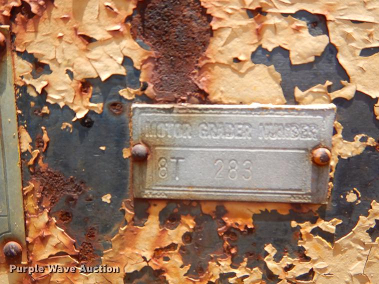 image for item EK9546 1947 Caterpillar 12 rigid frame motor grader