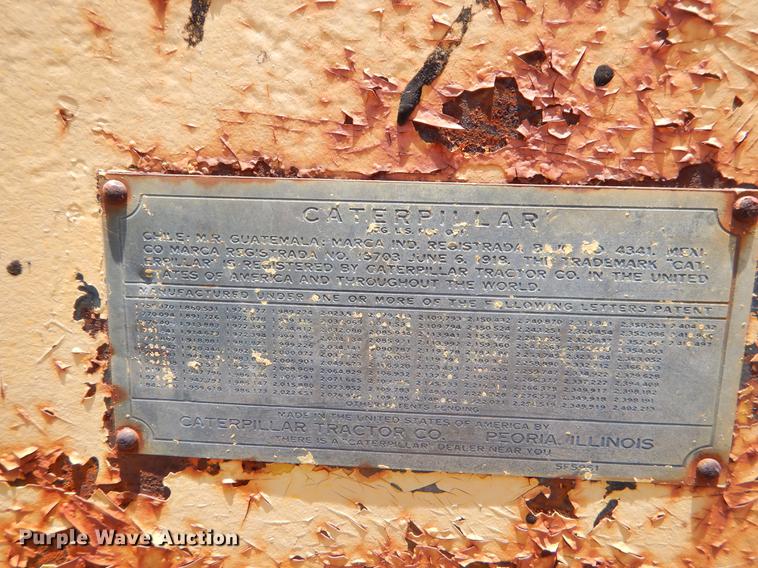 image for item EK9546 1947 Caterpillar 12 rigid frame motor grader