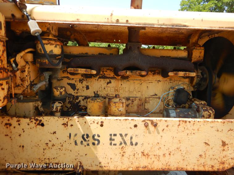 image for item EK9546 1947 Caterpillar 12 rigid frame motor grader