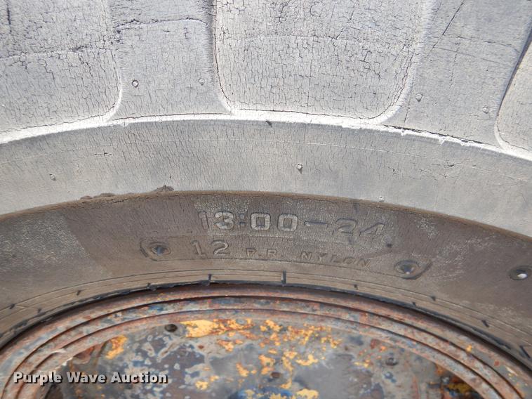 image for item EK9546 1947 Caterpillar 12 rigid frame motor grader