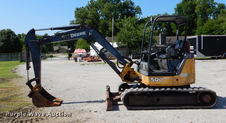 image for item EK9547 2006 John Deere 50D mini excavator