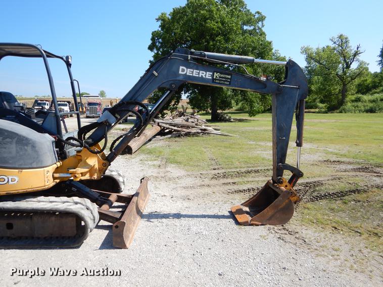 image for item EK9547 2006 John Deere 50D mini excavator