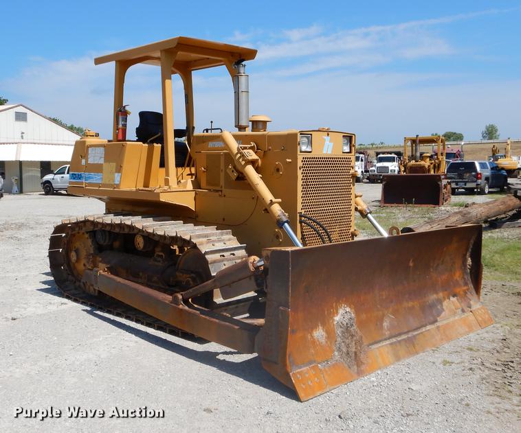 image for item EK9550 1984 International TD12 dozer