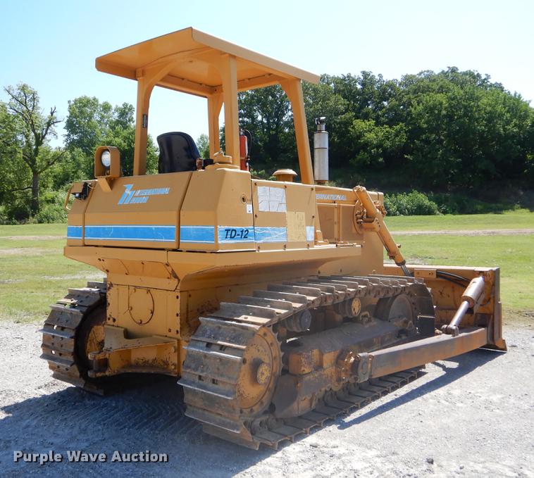 image for item EK9550 1984 International TD12 dozer