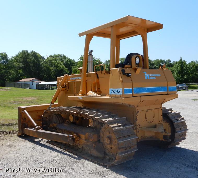 image for item EK9550 1984 International TD12 dozer