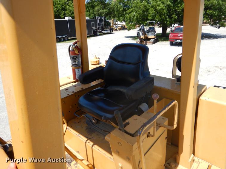 image for item EK9550 1984 International TD12 dozer