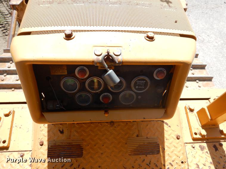 image for item EK9550 1984 International TD12 dozer