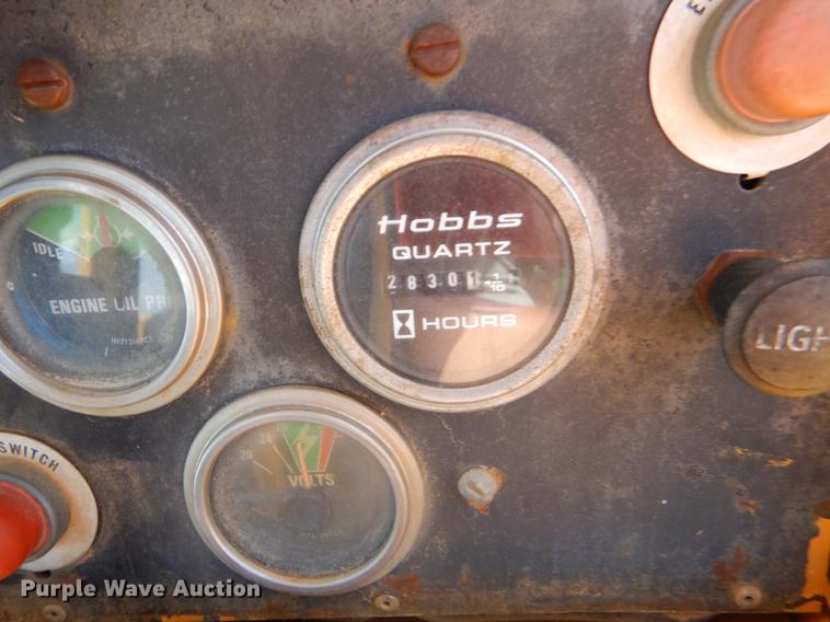 image for item EK9550 1984 International TD12 dozer