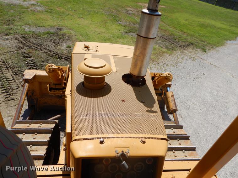 image for item EK9550 1984 International TD12 dozer