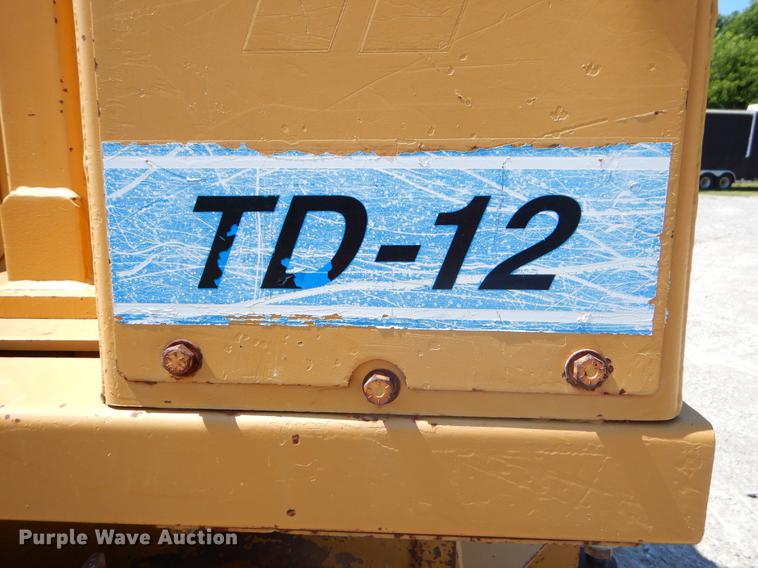 image for item EK9550 1984 International TD12 dozer