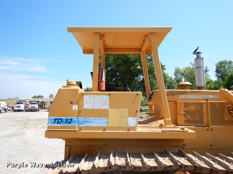 image for item EK9550 1984 International TD12 dozer