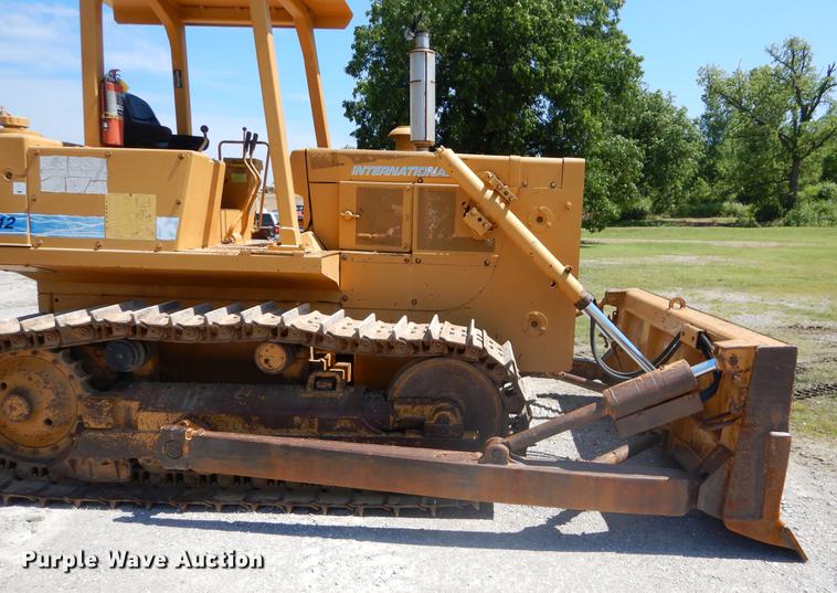 image for item EK9550 1984 International TD12 dozer