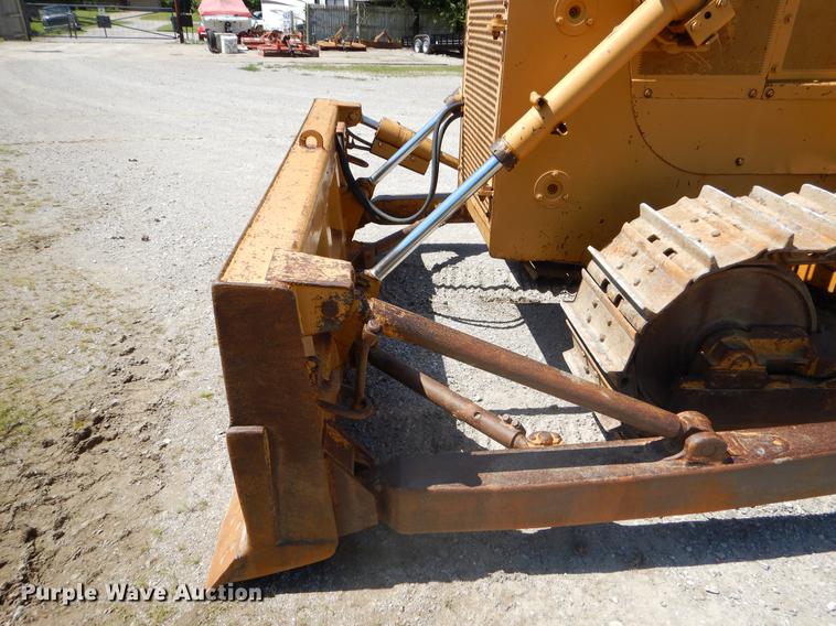 image for item EK9550 1984 International TD12 dozer