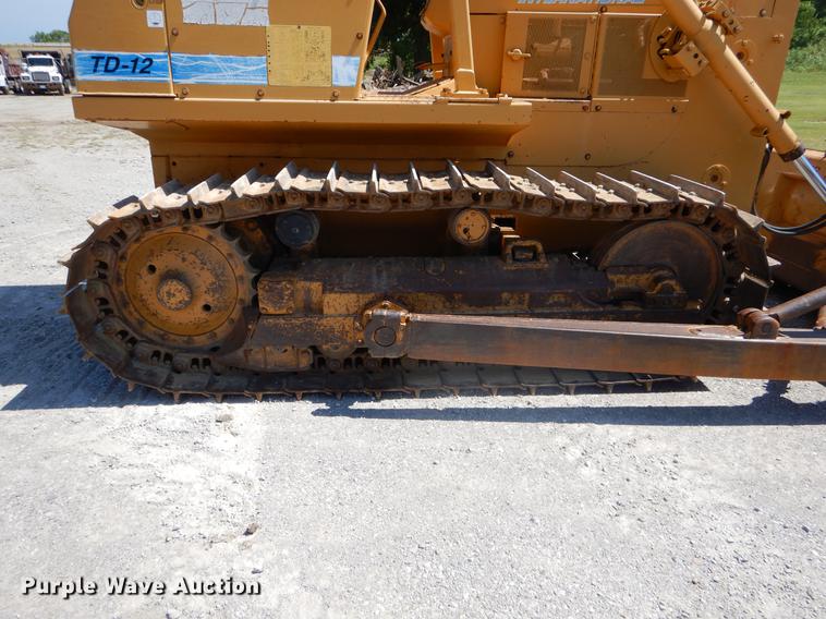 image for item EK9550 1984 International TD12 dozer