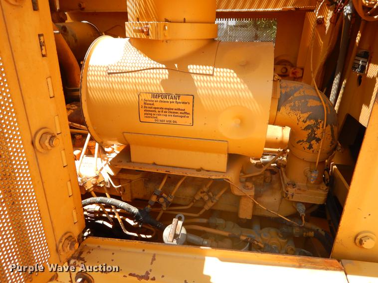 image for item EK9550 1984 International TD12 dozer