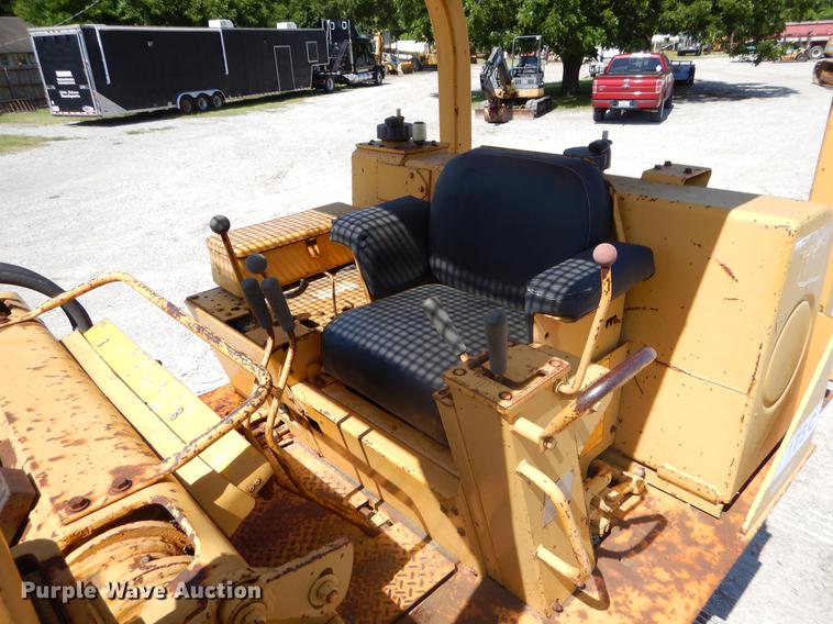 image for item EK9551 1978 Dresser 175C track loader