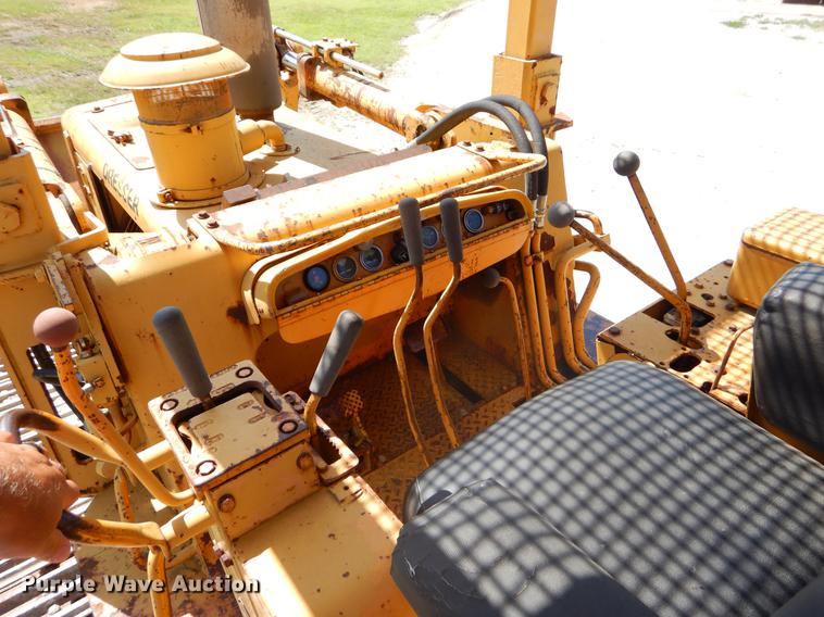 image for item EK9551 1978 Dresser 175C track loader