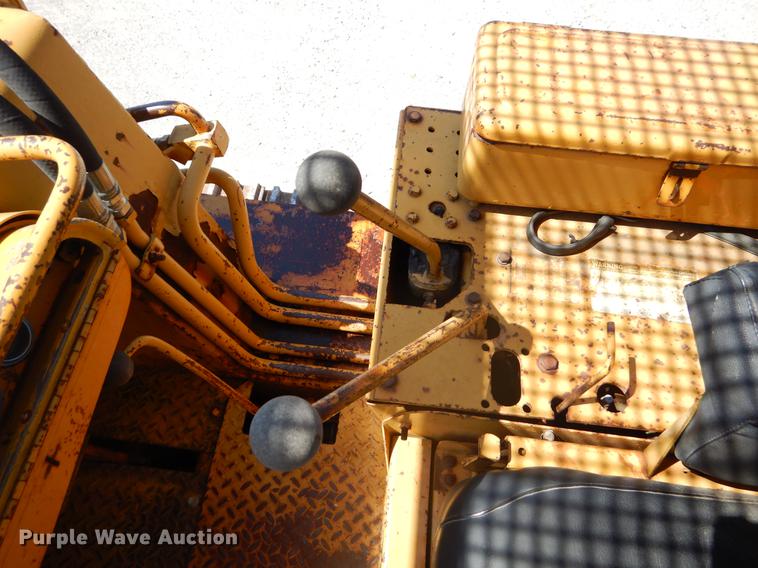 image for item EK9551 1978 Dresser 175C track loader