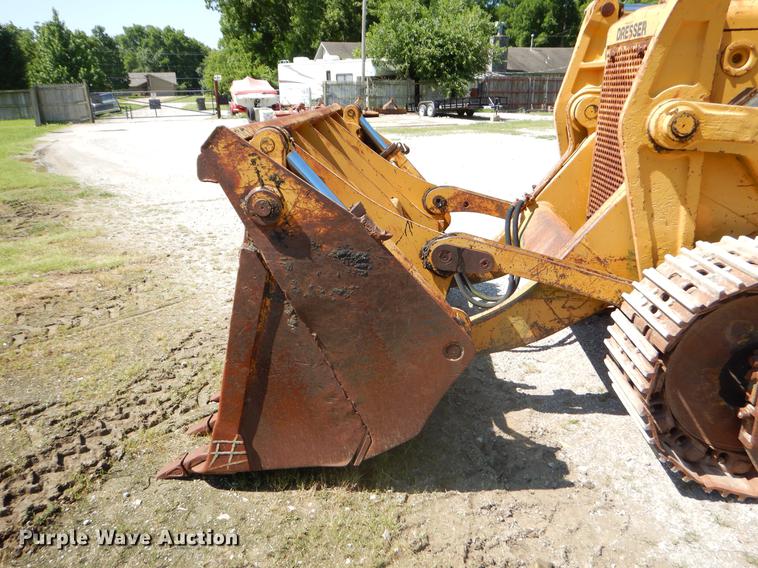 image for item EK9551 1978 Dresser 175C track loader
