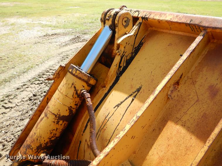 image for item EK9551 1978 Dresser 175C track loader