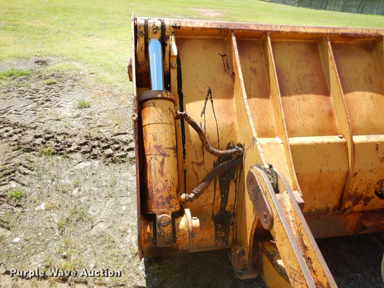 image for item EK9551 1978 Dresser 175C track loader