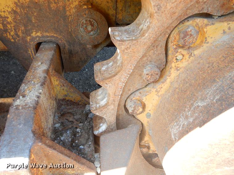 image for item EK9551 1978 Dresser 175C track loader