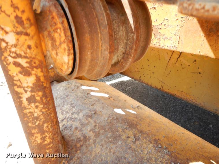 image for item EK9551 1978 Dresser 175C track loader