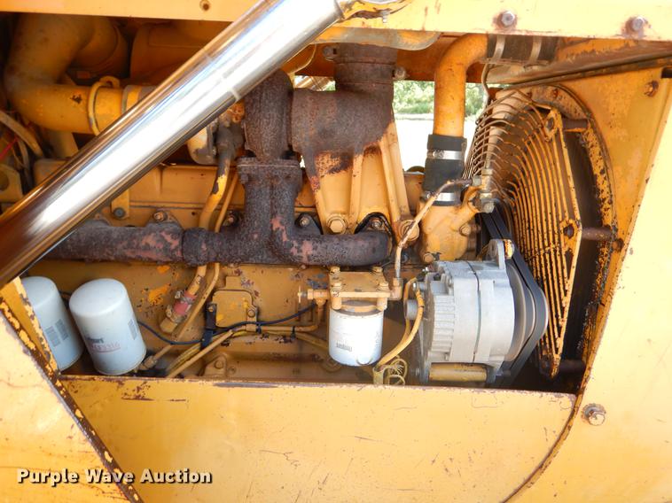 image for item EK9551 1978 Dresser 175C track loader