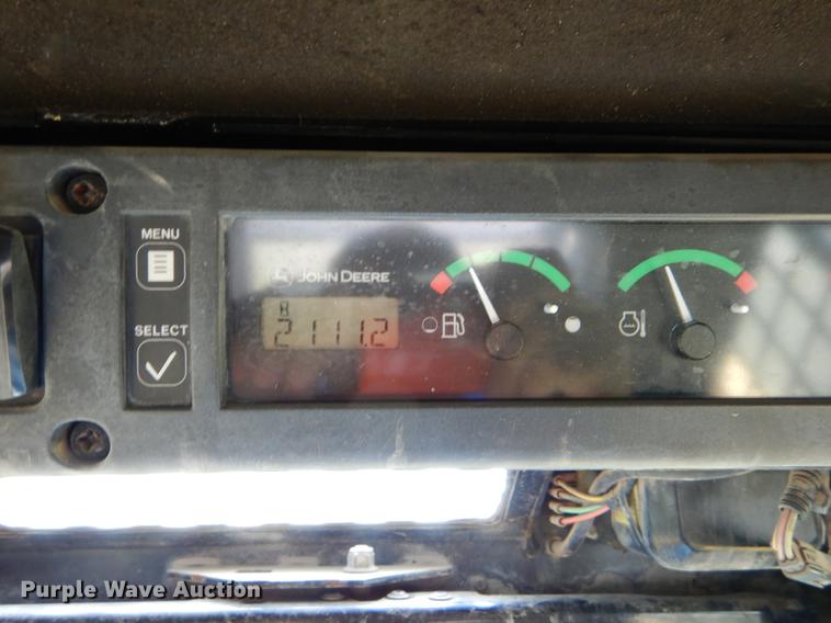 image for item EK9552 2005 John Deere 332 skid steer