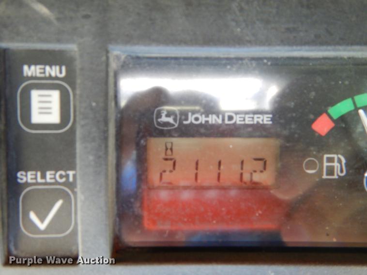 image for item EK9552 2005 John Deere 332 skid steer