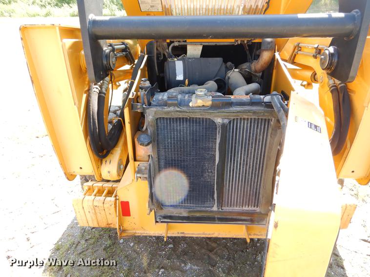 image for item EK9552 2005 John Deere 332 skid steer