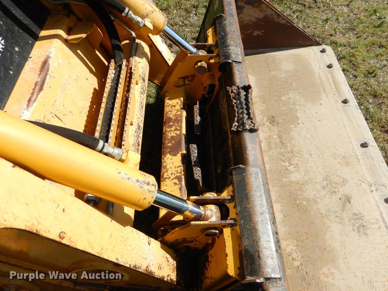 image for item EK9553 2007 John Deere 332 skid steer