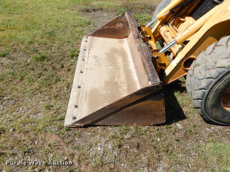 image for item EK9553 2007 John Deere 332 skid steer