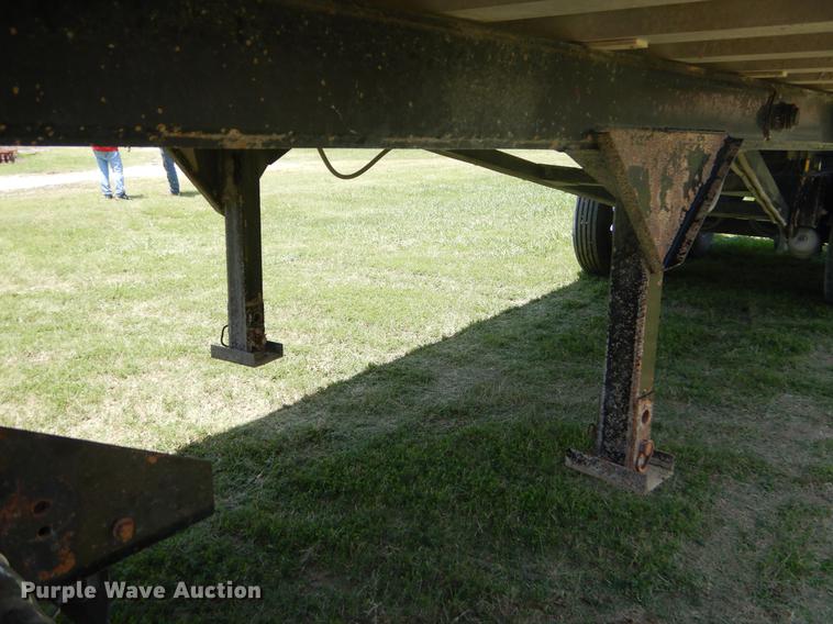 image for item EK9557 2007 Travis S96 end dump trailer