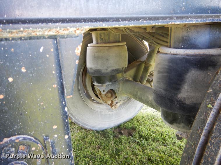 image for item EK9557 2007 Travis S96 end dump trailer