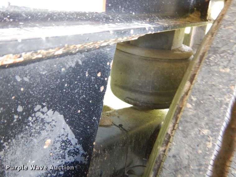 image for item EK9557 2007 Travis S96 end dump trailer