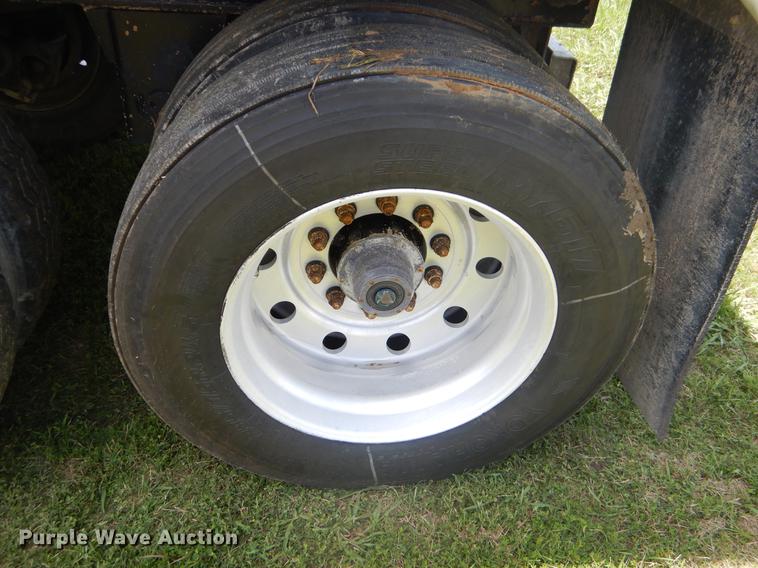 image for item EK9557 2007 Travis S96 end dump trailer