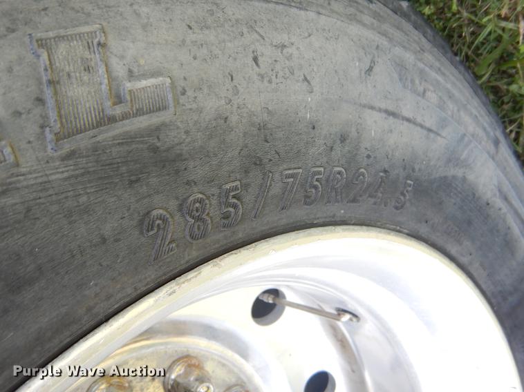 image for item EK9557 2007 Travis S96 end dump trailer