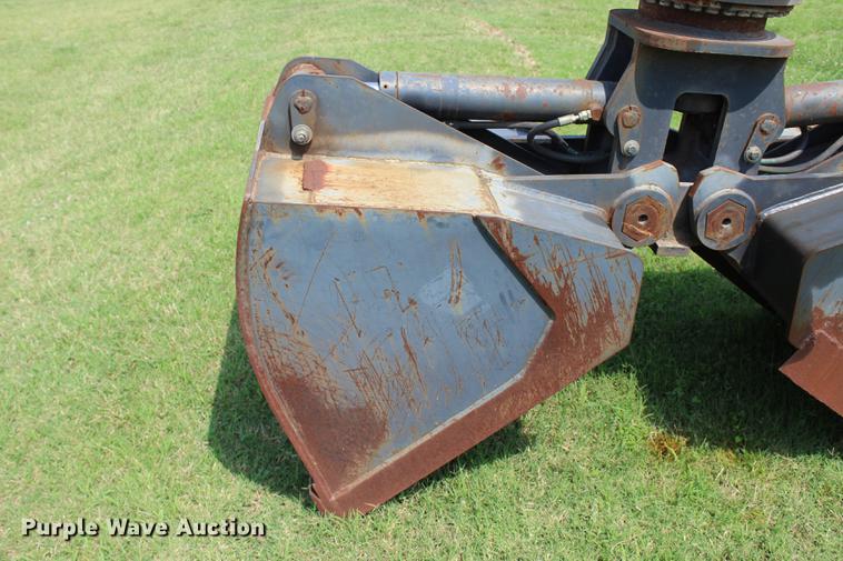 image for item EK9562 Bateman clamshell bucket