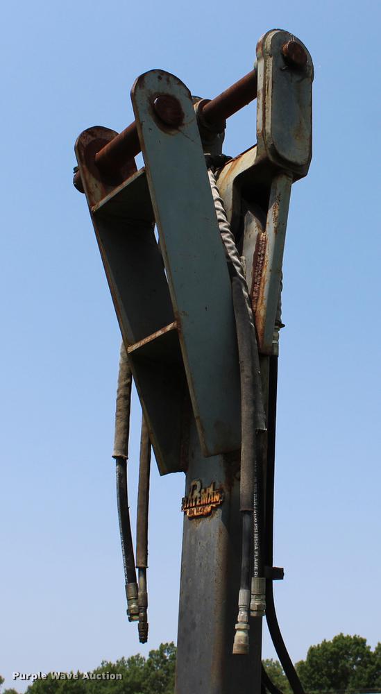 image for item EK9562 Bateman clamshell bucket