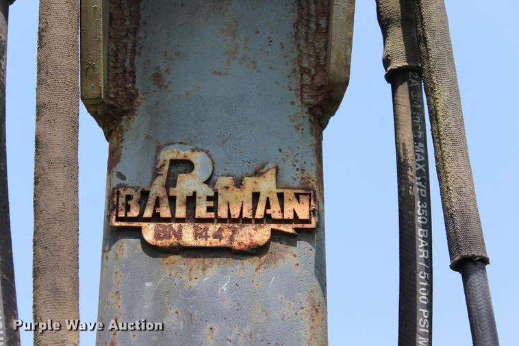 image for item EK9562 Bateman clamshell bucket