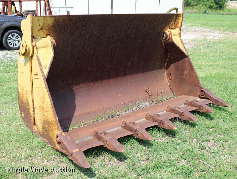 image for item EK9564 Clamshell bucket