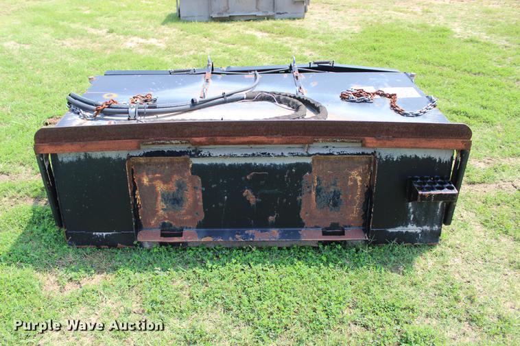 image for item EK9565 John Deere BP72 skid steer sweeper attachment