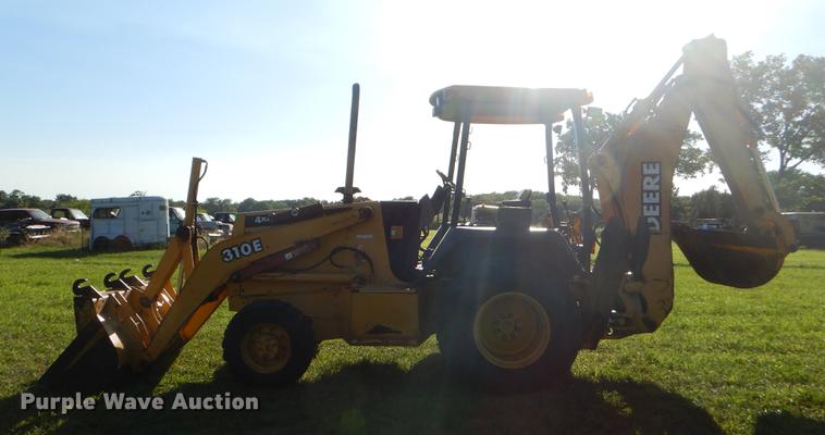 image for item EK9570 1997 John Deere 310E backhoe