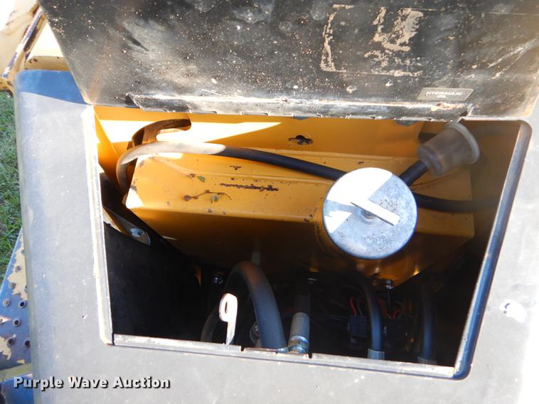 image for item EK9570 1997 John Deere 310E backhoe