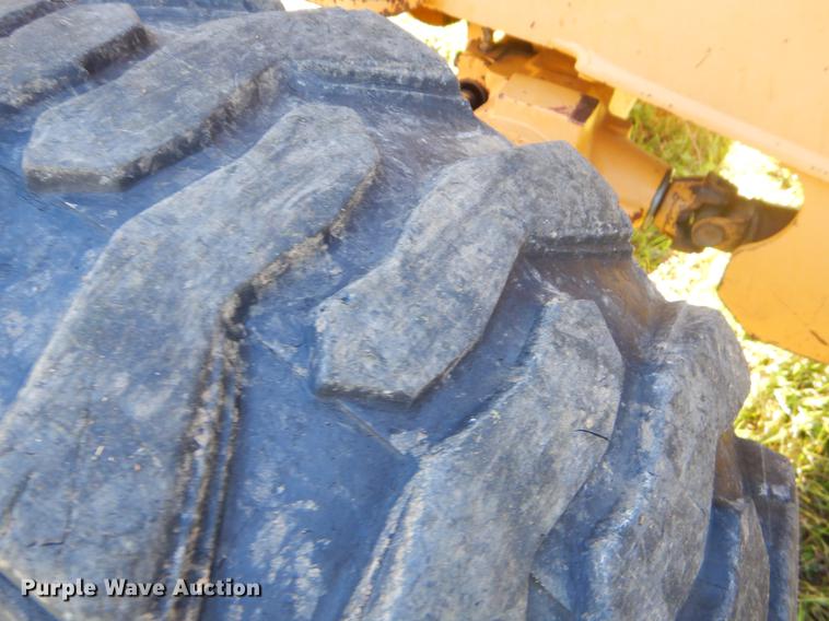 image for item EK9570 1997 John Deere 310E backhoe