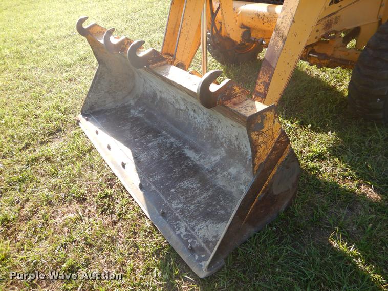 image for item EK9570 1997 John Deere 310E backhoe