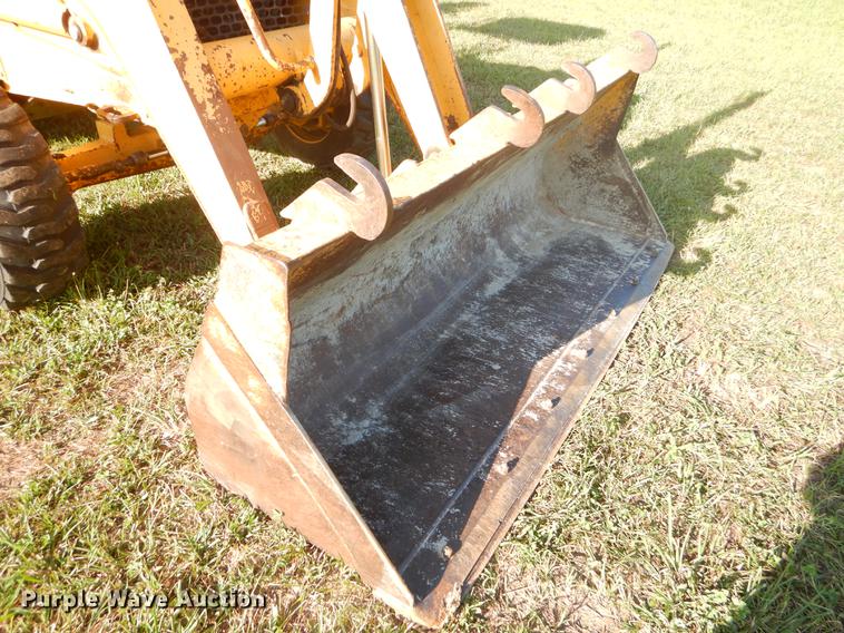 image for item EK9570 1997 John Deere 310E backhoe