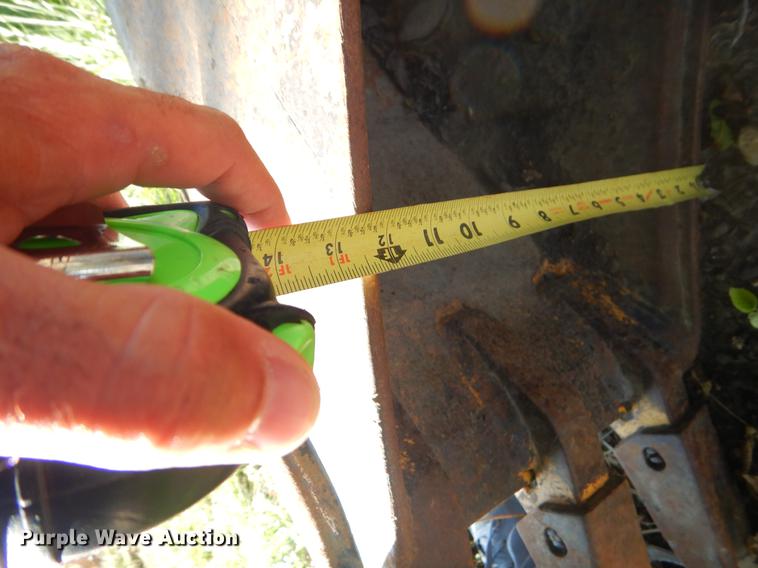 image for item EK9570 1997 John Deere 310E backhoe