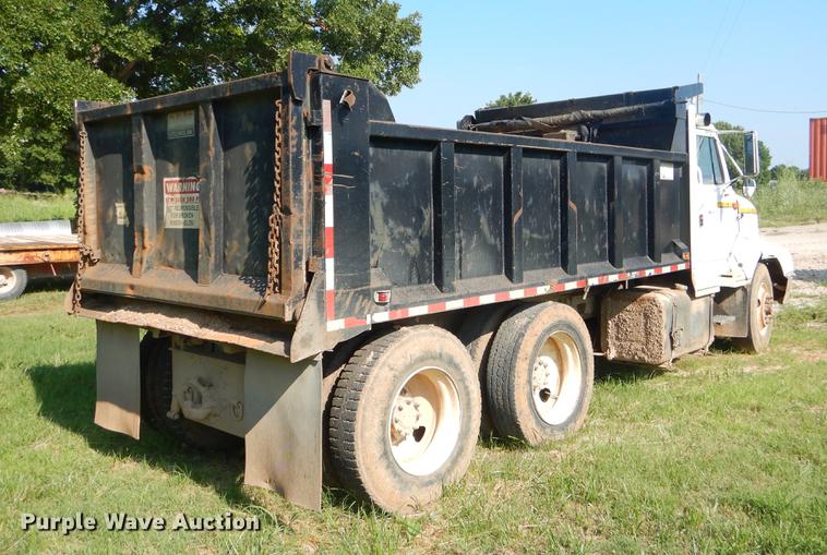 image for item EK9573 1991 International 8300 dump truck
